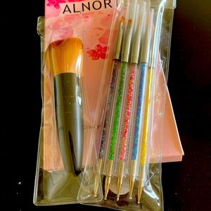 Nail art brushes